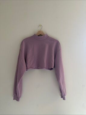 Divided Cropped Mock Neck Sweatshirt in Lavender